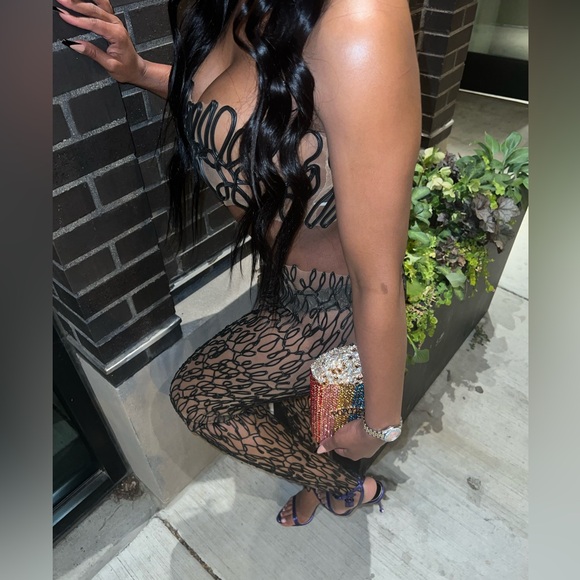 European designer brand. 3 piece set. - Picture 7 of 9